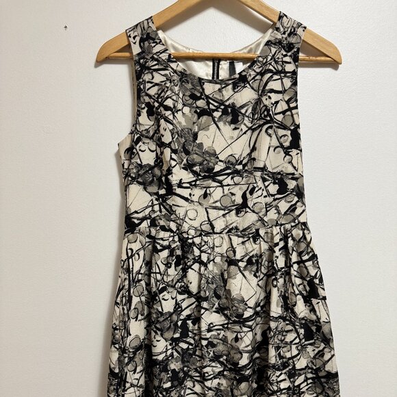 Black and White Abstract Print Dress - Picture 1 of 5